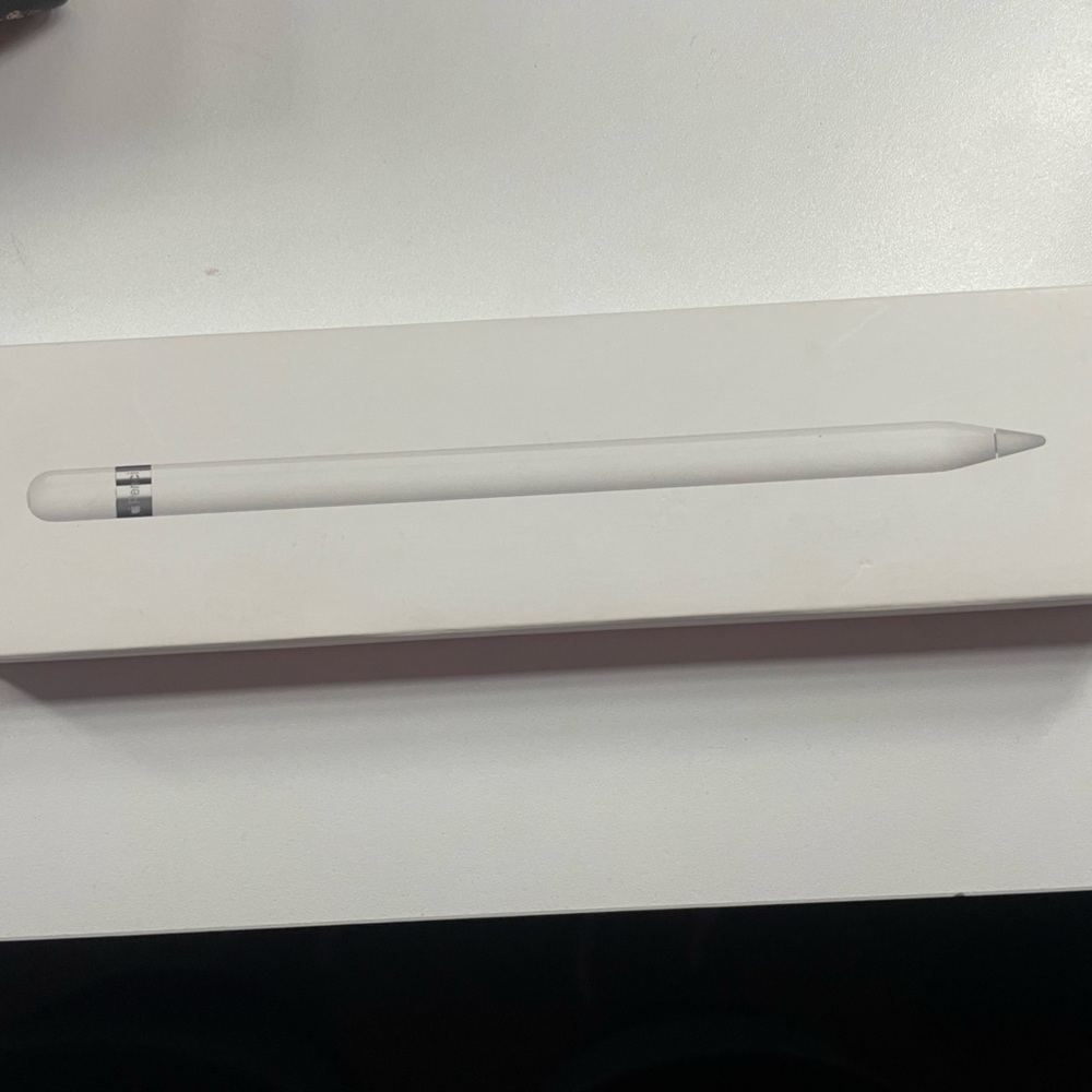 Apple Pencil 1st gen. Missing cap/ used only a couple times